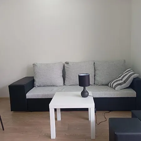 Nový S Terasou, Soukromé Parkování *
