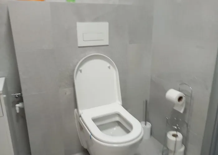 Nový S Terasou, Soukromé Parkování