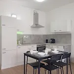 Novy S Terasou, Soukrome Parkovani * Brno